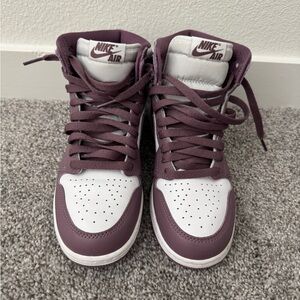 Jordan 1 - Plum and White